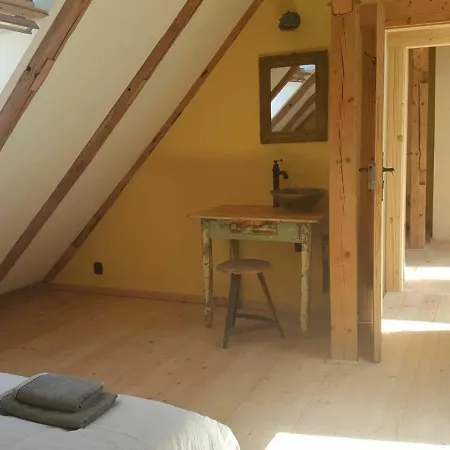 בית נופש Spacious Authentic Polish Farmhouse In A Beautiful Landscape Trzcinsko